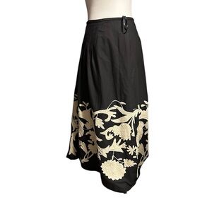 Windsmoor Stunning black /Cream Embroidered Skirt -18